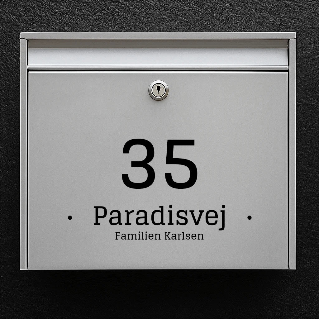 Mailbox sticker – large house number with center line (street name or family name)